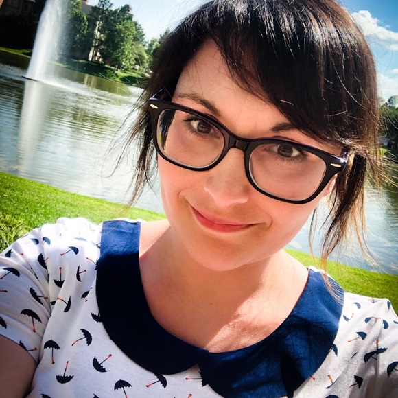 Meet your Posher, Heather - Picture 3 of 6